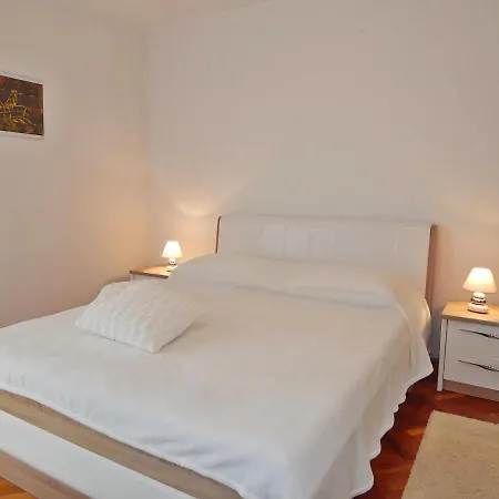 Baul Apartment *